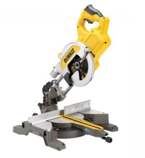 Dewalt DCS777N 54V XR FLEXVOLT gérfűrész (Akku és töltő nélkül!)