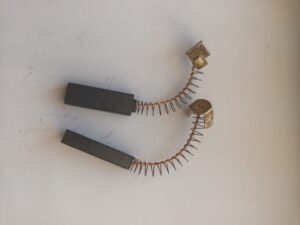 Szénkefe 6,3×10/32mm